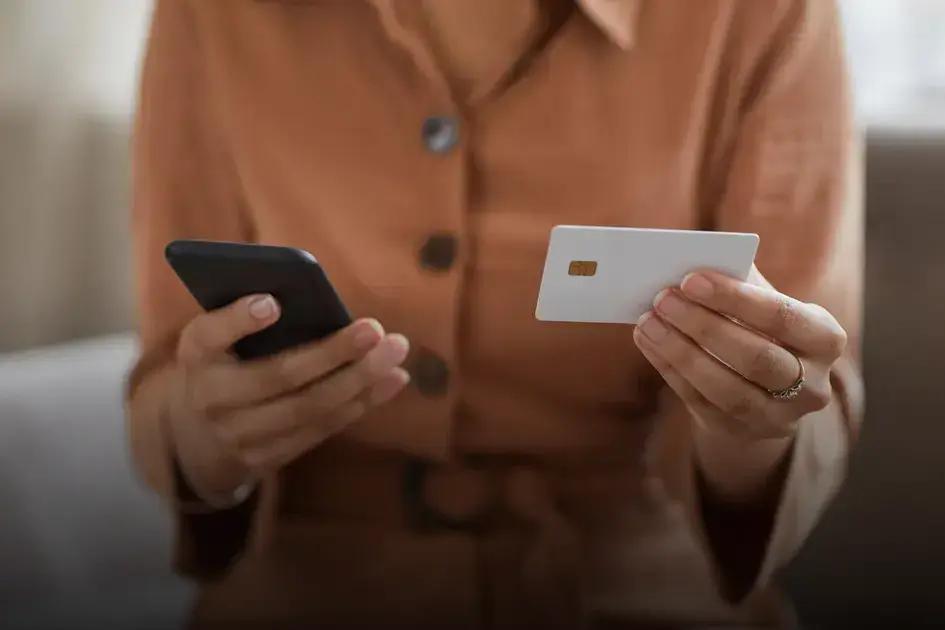 Cartão de crédito caixa sim para negativado: descubra como consegui-lo
