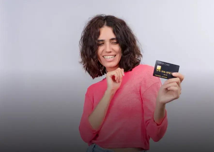 Cartão de crédito com limite de 200 reais para negativado: como obter