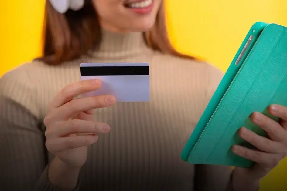 Cartão de crédito com limite para negativados: conquiste sua liberdade financeira