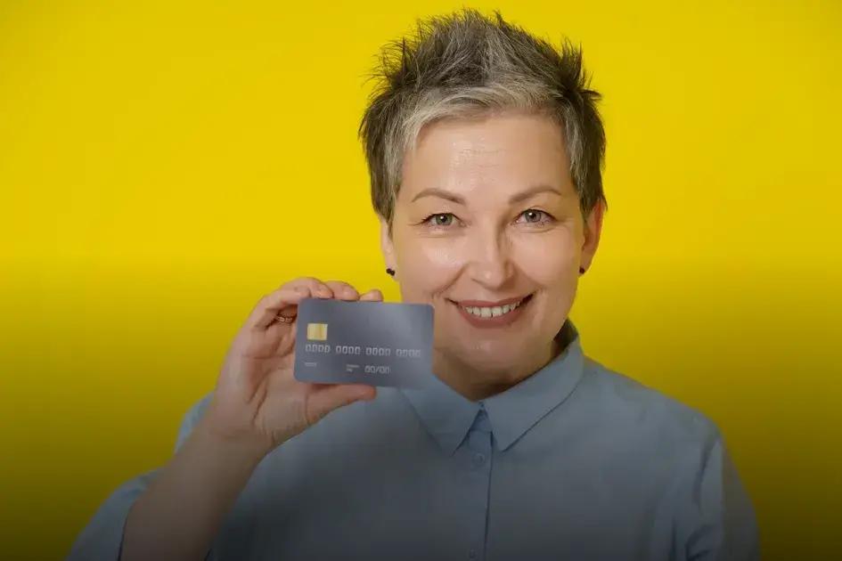 cartão de crédito para negativados: descubra como melhorar seu score