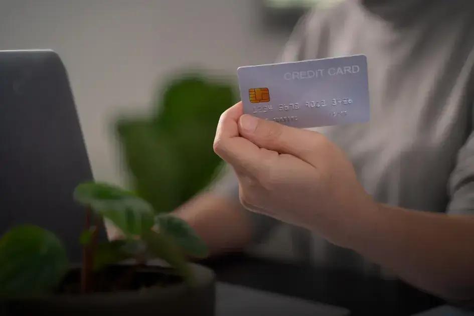 Qual cartão de crédito para negativados: descubra suas melhores opções